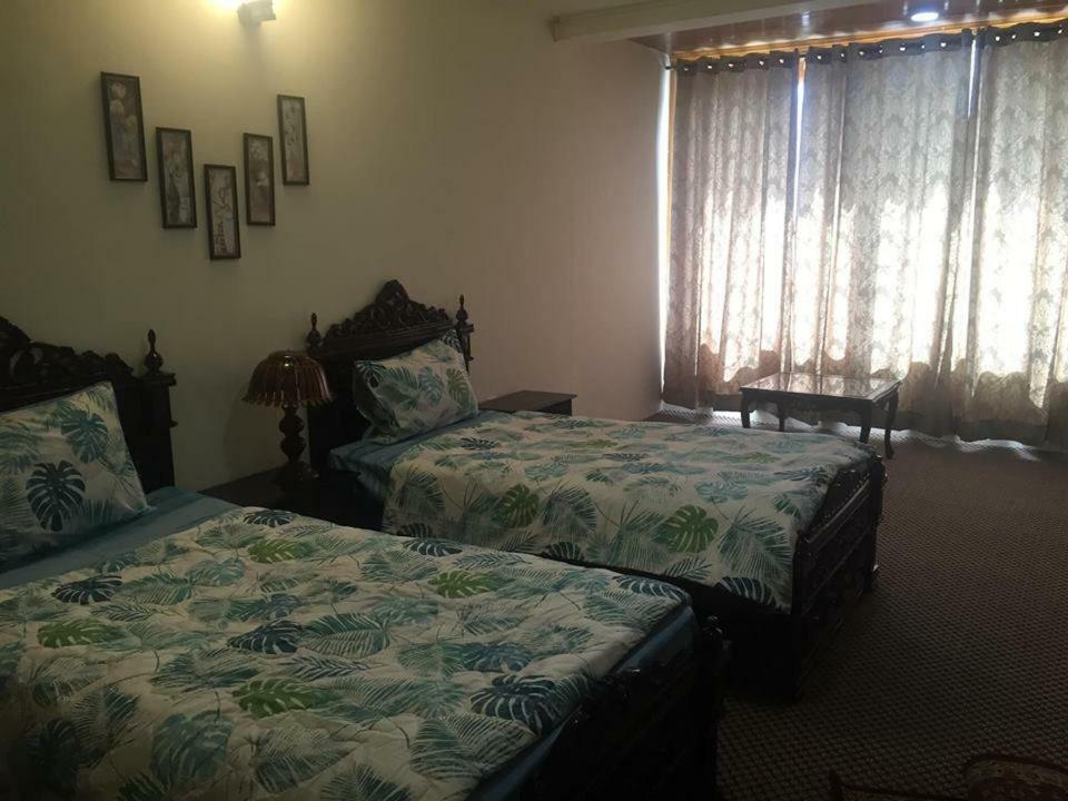 Embassy Villa Suites Karimabad  Eksteriør bilde