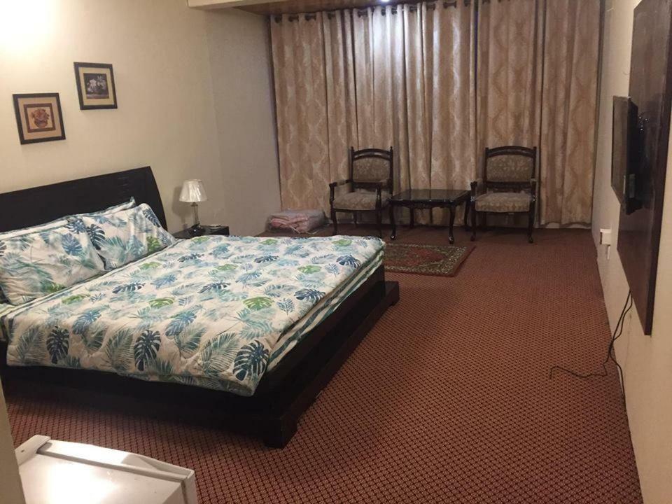 Embassy Villa Suites Karimabad  Eksteriør bilde