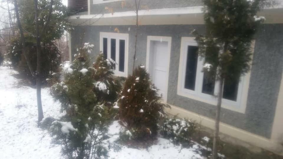 Embassy Villa Suites Karimabad  Eksteriør bilde