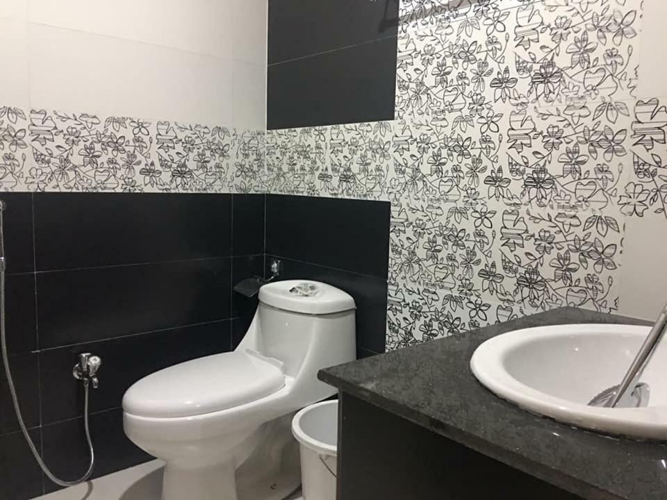 Embassy Villa Suites Karimabad  Eksteriør bilde